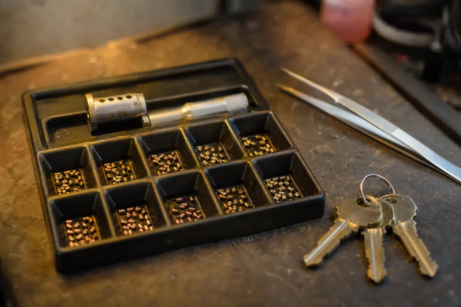 Pinning tray and new keys for a master key system in FL